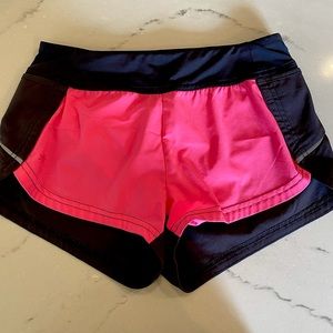 Athleta Girl Colorblock Sprinter Shorts 2.5” insm